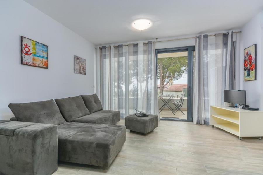 Lux Hotel Novigrad Istria Kültér fotó