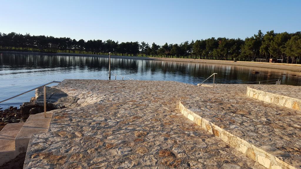 Lux Hotel Novigrad Istria Kültér fotó